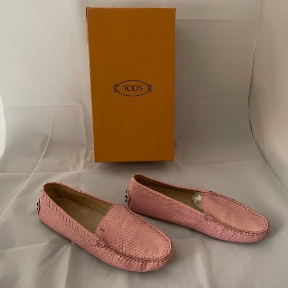 Tod's Driving Loafers Pink Snakeskin Luxury Shoes. Scuffed toes easy paint fix - Picture 7 of 9
